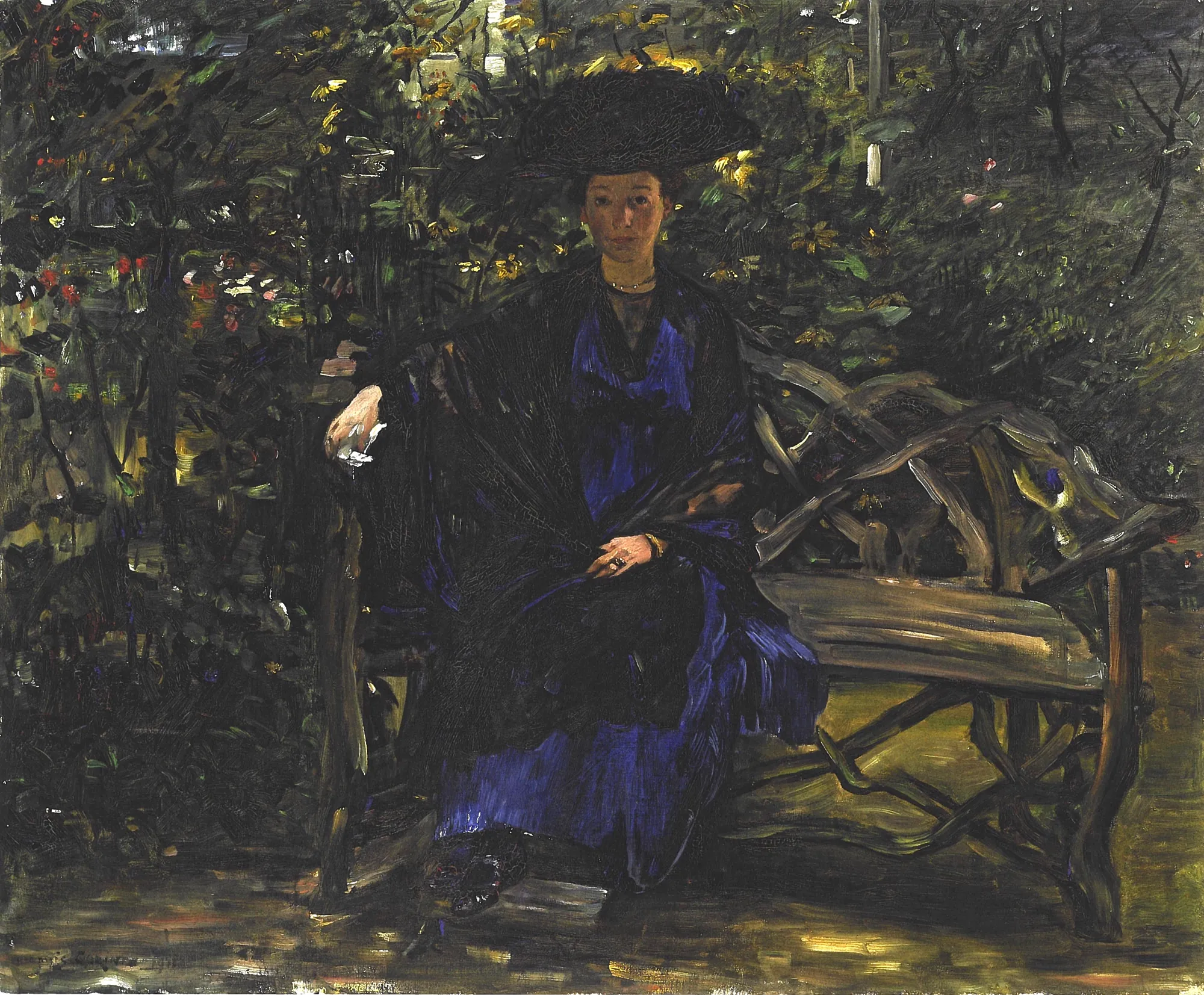 Else Kaumann auf der Gartenbank
