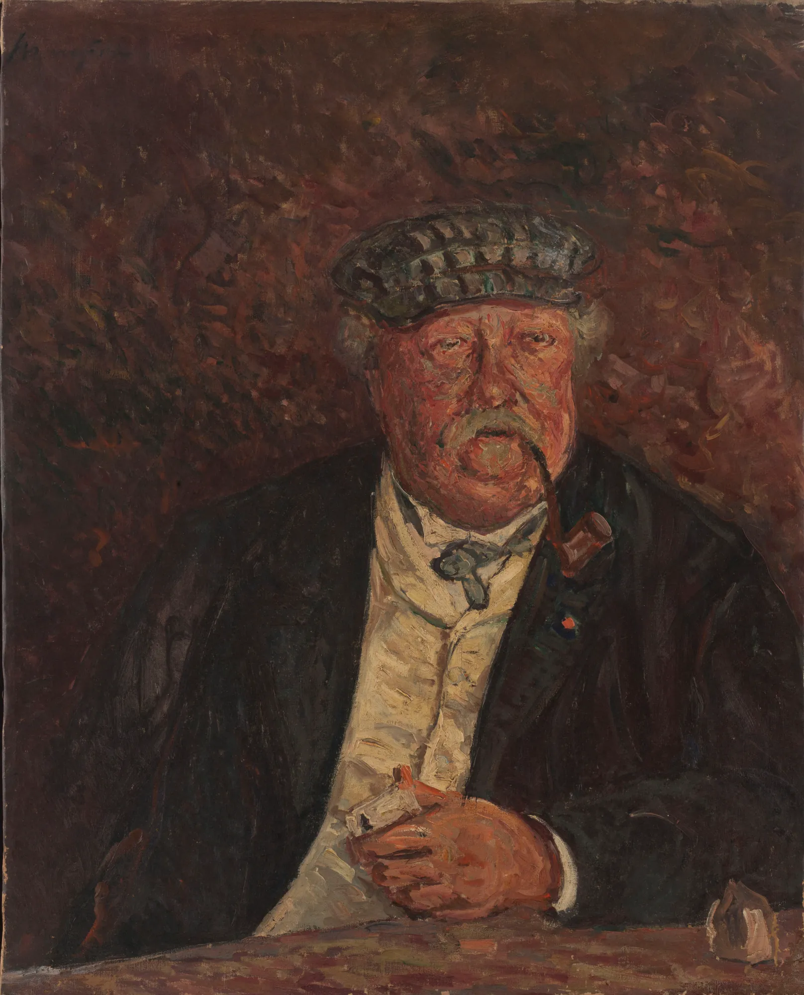 Portrait of Colonel La Villette Portrait of Colonel La Villette by Maxime Maufra. An oil portrait of an elderly man with a mustache and patterned cap, holding a pipe and dressed in a dark jacket.